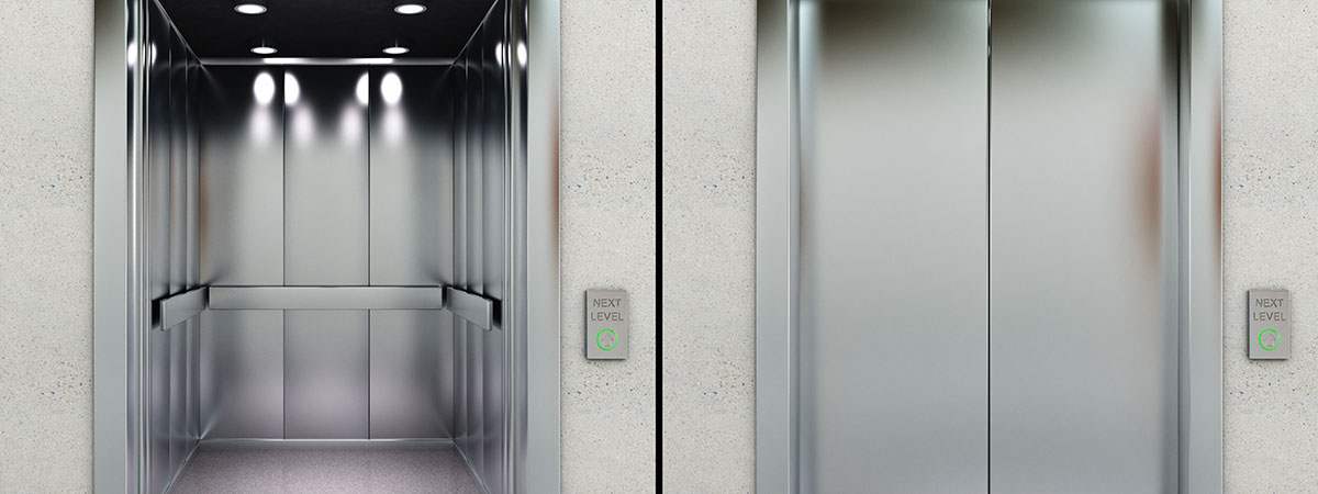 ATS Aufzugtechnik Seiffert - Aufzug, Aufzugtür geöffnet, Aufzugtür geschlossen